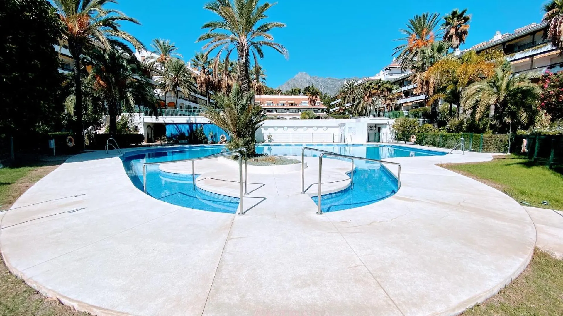 Golden Mile La Carolina - Eaw Homes Marbella